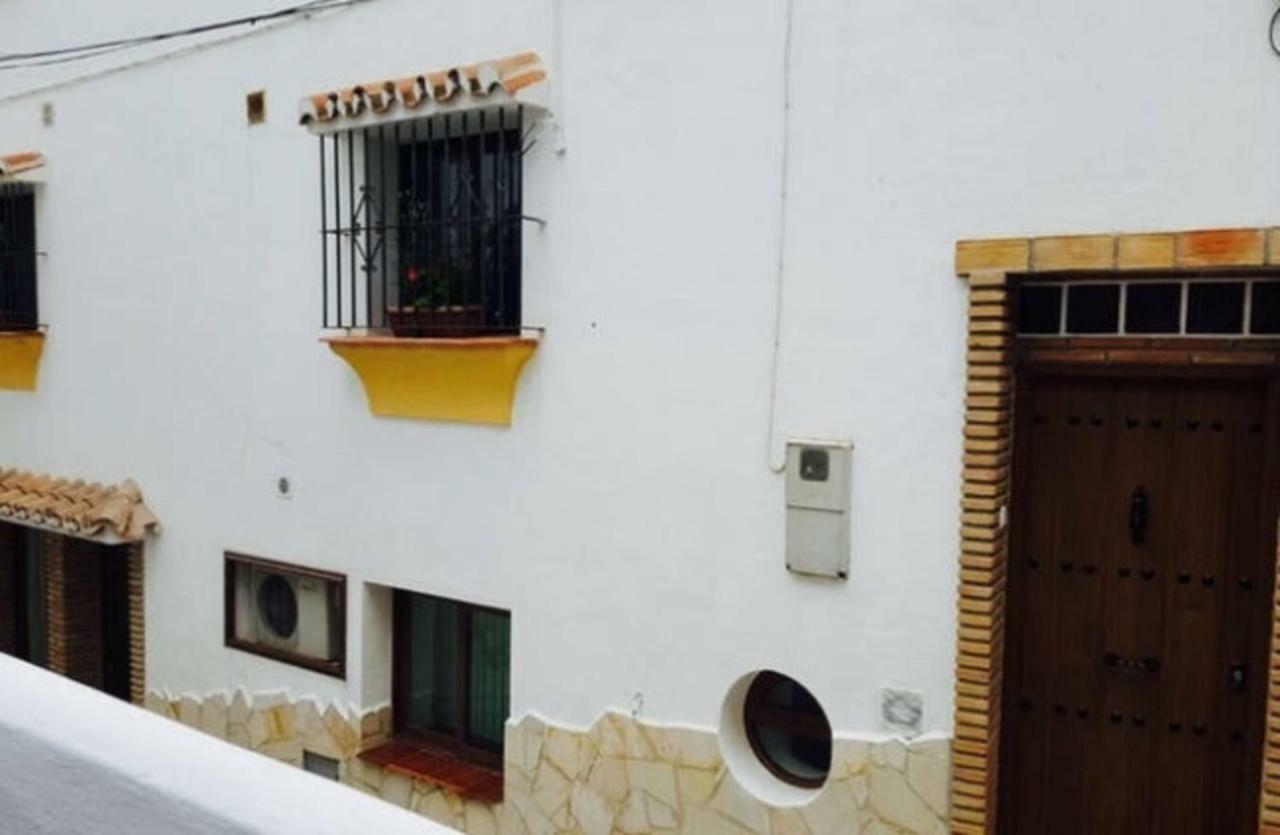 Country Sun Apartments Casarabonela Bagian luar foto